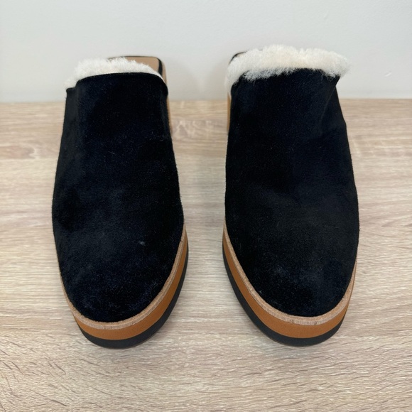 Bernardo Sky Sherpa Lined Clogs Womens 8.5 Black Suede Wood Sole Mules Like New - Picture 2 of 8